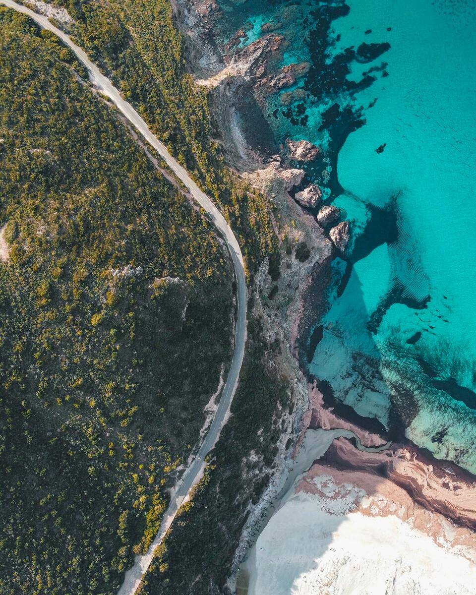 https://ojoznxzpubmvtaojbqrt.supabase.co/storage/v1/object/public/ticiporto_public/itinerario-day/cc950f810737d7e4bc14d69808230c15924ce068c529d67356167df720b4f3c0.jpg